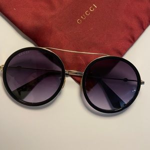 Gucci Sunglasses / Glasses